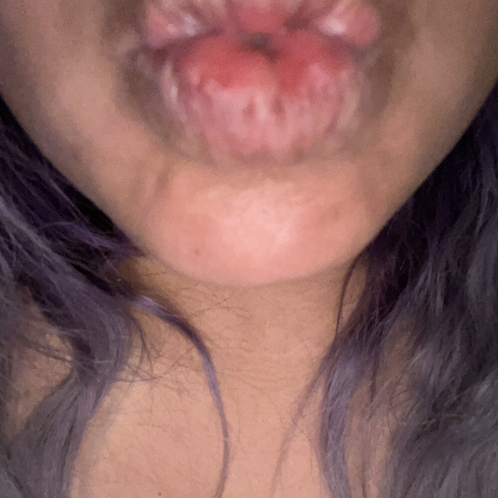 iluvcams.com 49tightlatina livesex profile in large cams