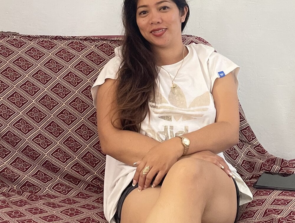 asian_dslyn profile