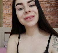 Emmy__Sweet's Offline Chat Room