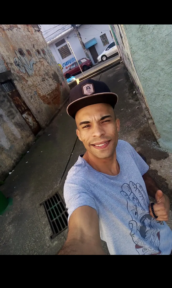 leovmli from stripchat