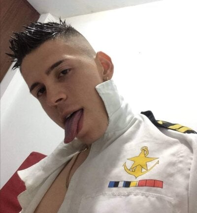 Sexy_707_bigcock Male Best Free Webcam Strip