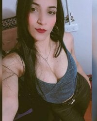 Salome_sins' Offline Chat Room