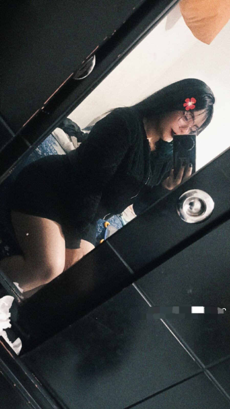 Hilary_03