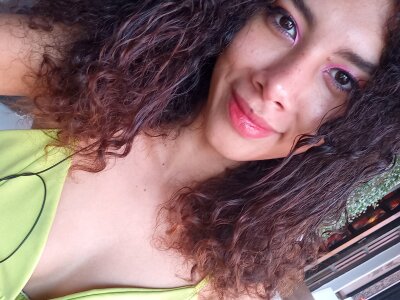 sweet_caramel_23 from stripchat