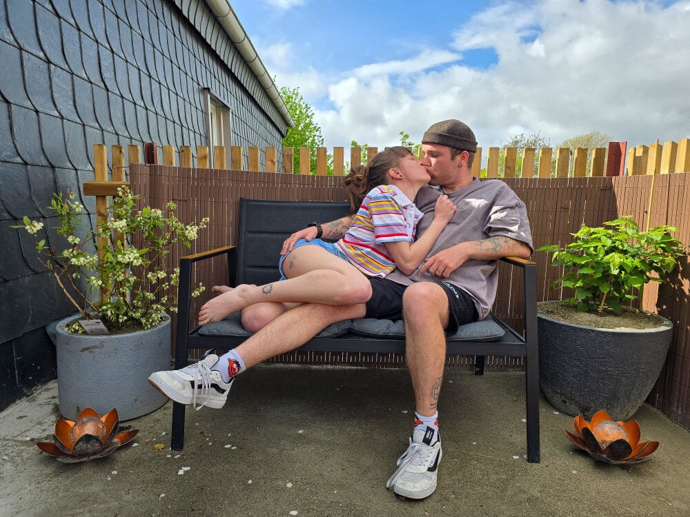 Live sex webcam photo for BettDuett #289126924