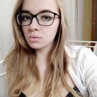 AnilaMorell's Offline Chat Room