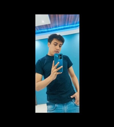 Jonixxx99 Live Cam on StripChat