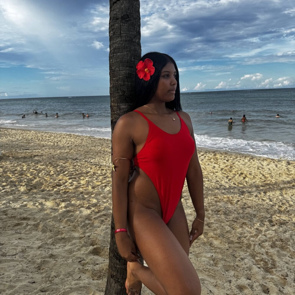 zoegarner01 from stripchat