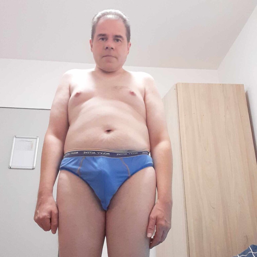 mareksexx's most recent online preview