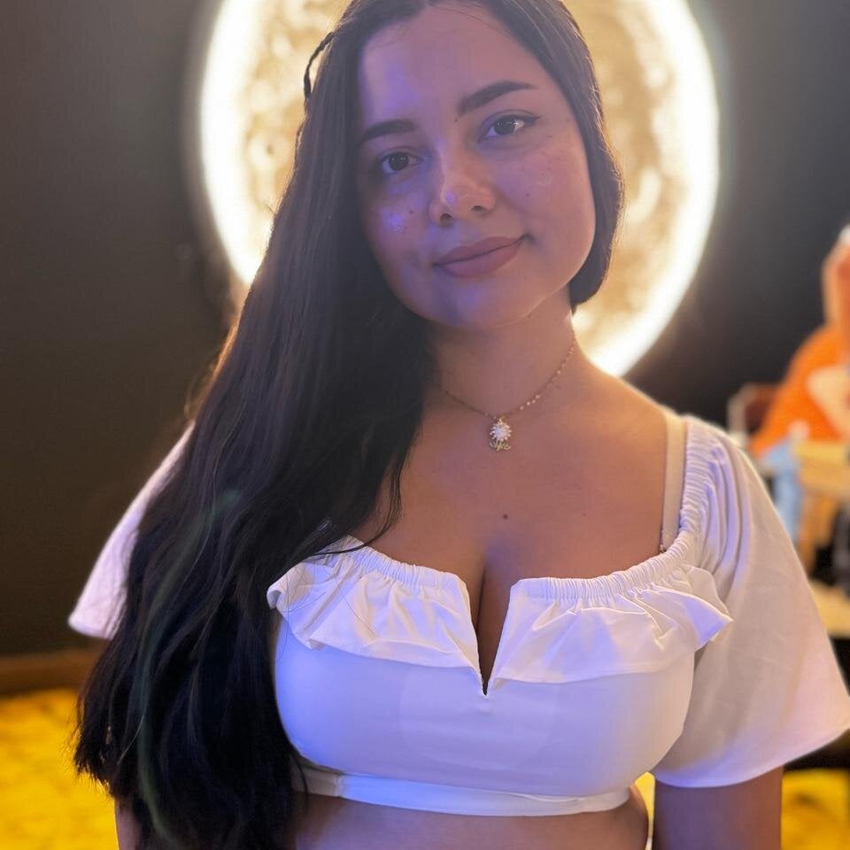 evaa_greey Offline XXX-Chat