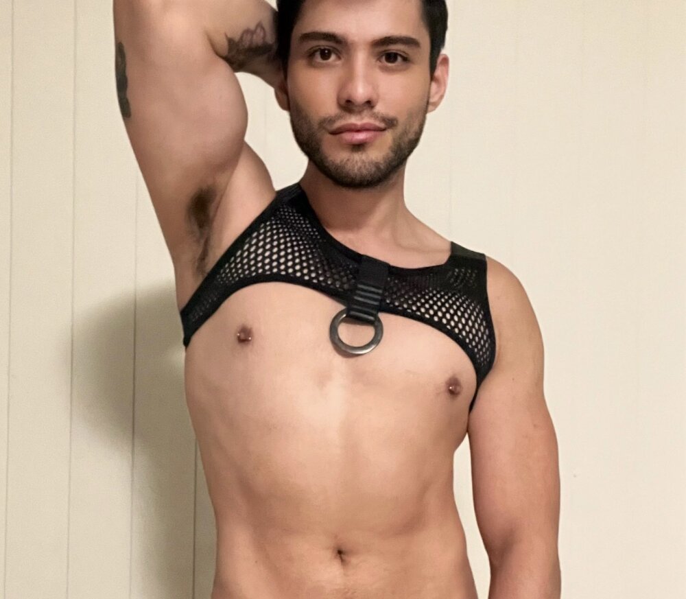 Live sex webcam photo for Archie_torres #289593375