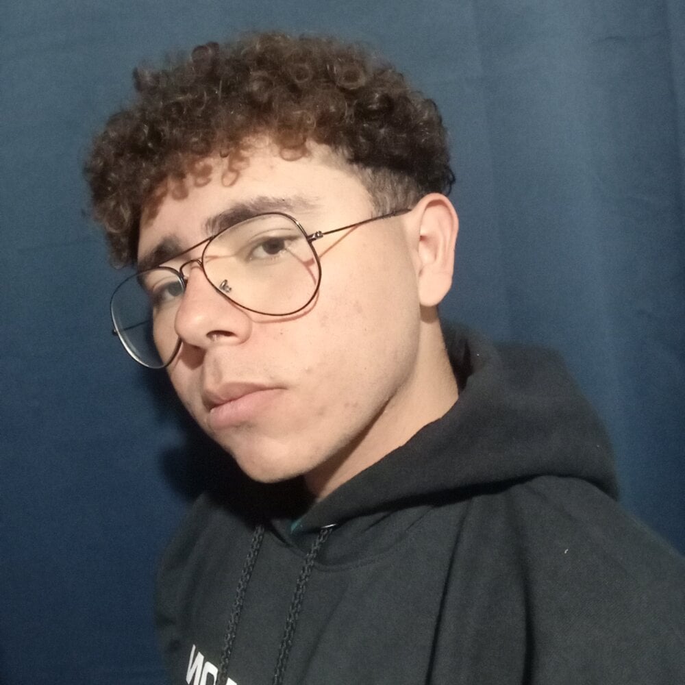 1819alexis Offline XXX Chat