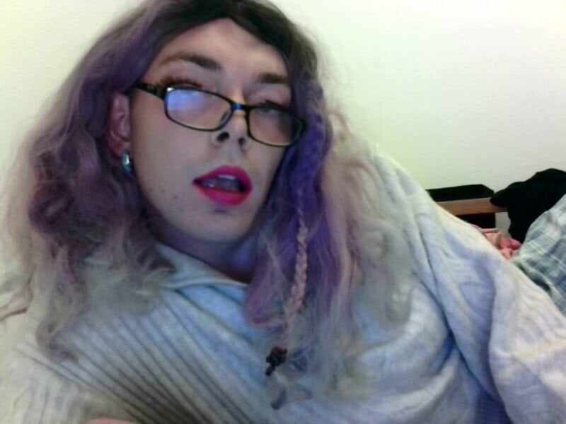 emilycd420 from stripchat