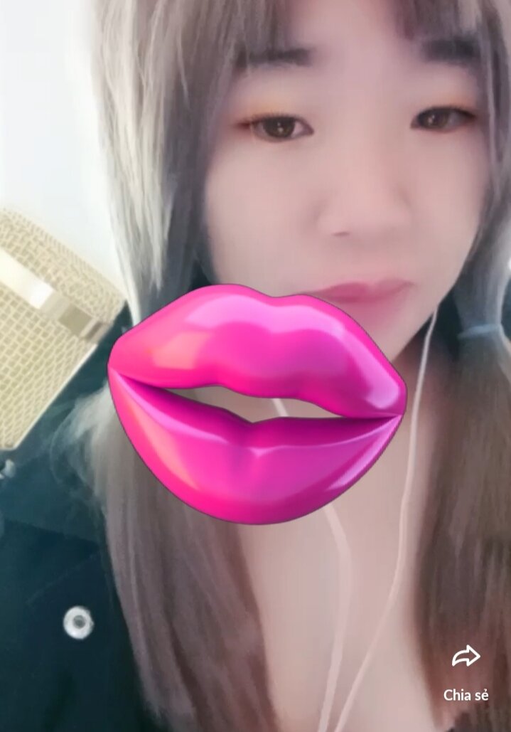 Live sex webcam photo for ngahoa #290017313