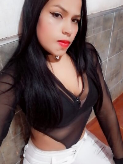 estrellita_mooon from stripchat