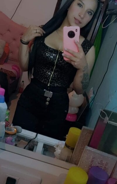 evelyn23__ - young