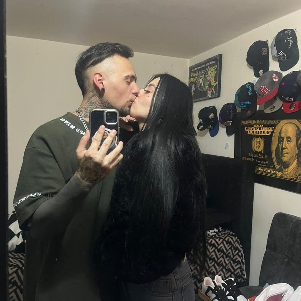 sexlivecamsites.com kissandplayxx livesex profile in usa-originally-from-australia cams
