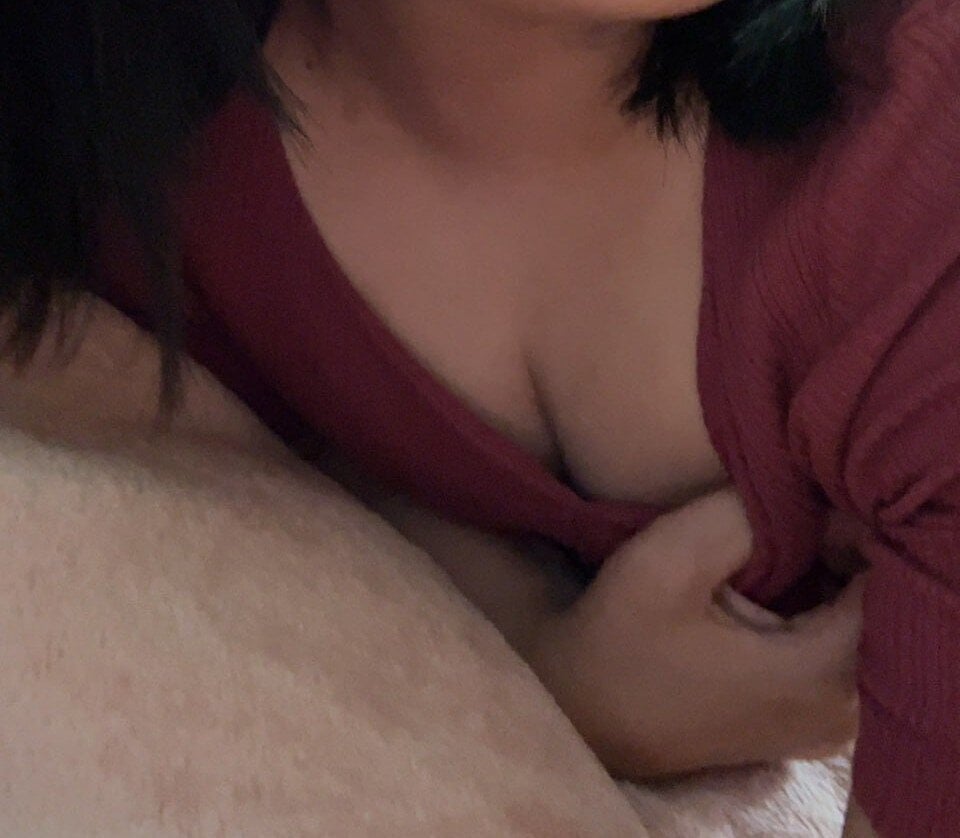 rin_yellow live cam model at StripChat