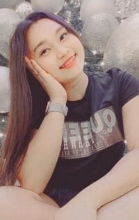 Eyes-on-me's webcam live show