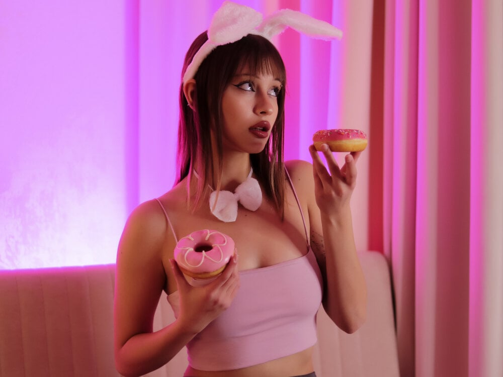 stripchat pollysparks1 webcam profile pic via sexcam-girls.com