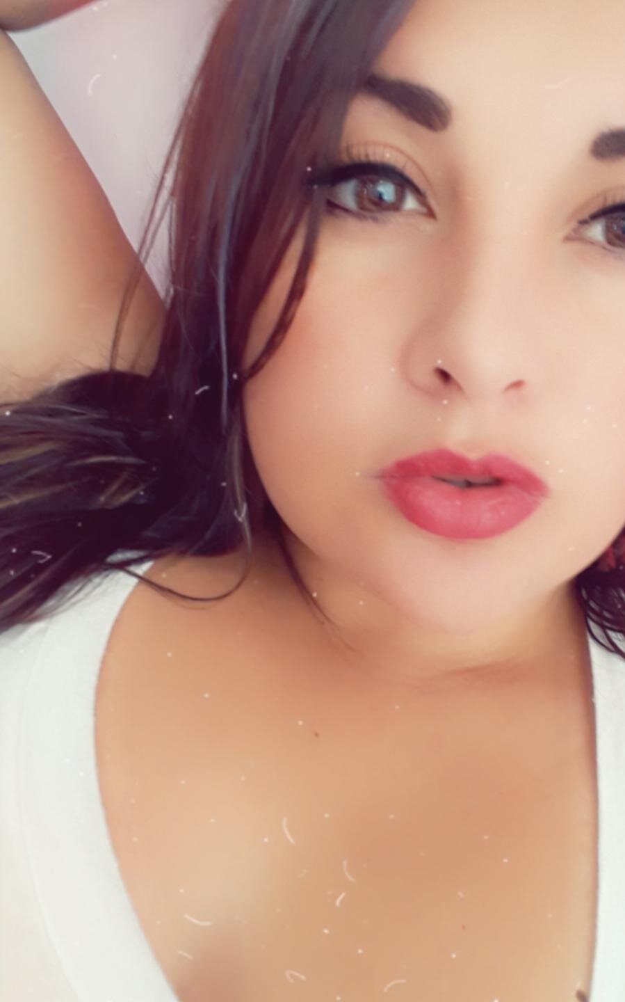 Live sex webcam photo for cindy_bigtits1 #289529802