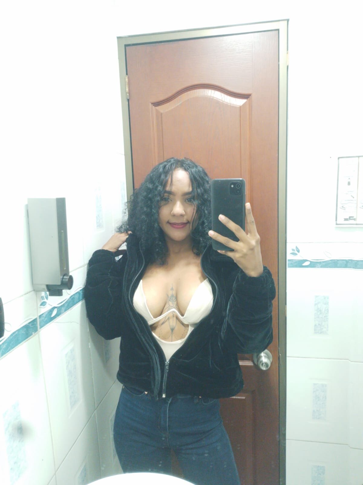 mia_hall__