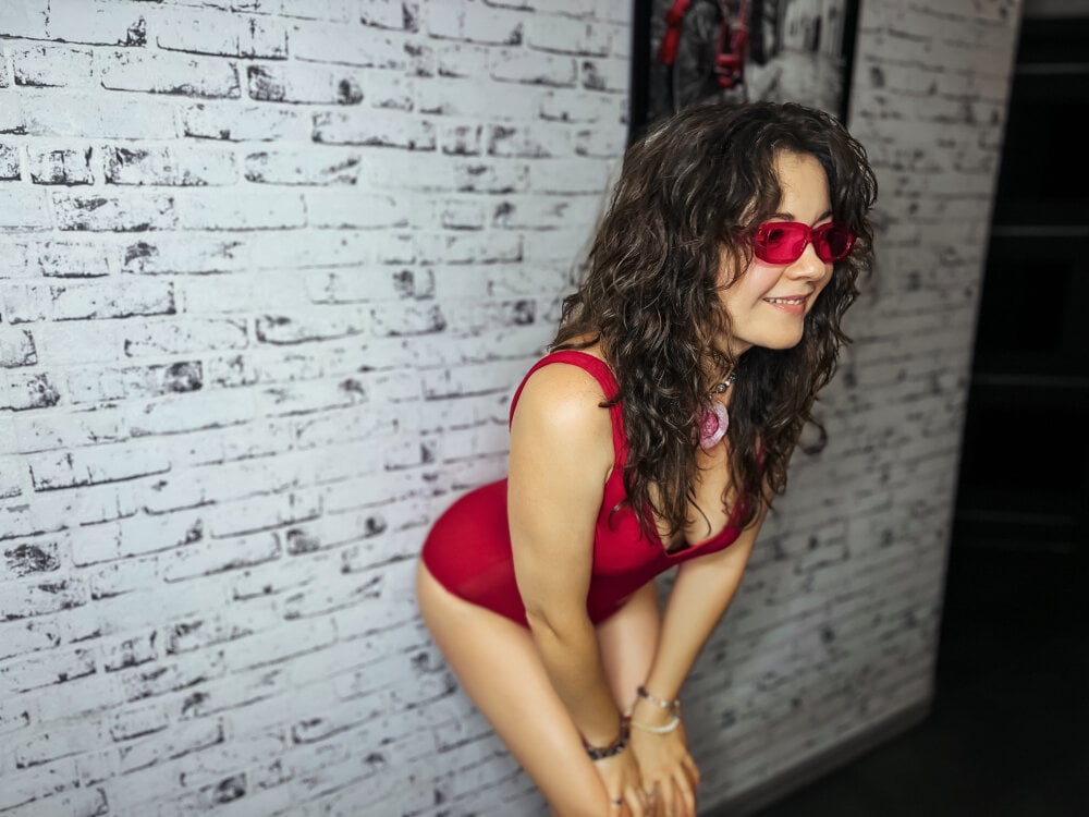livesex.fan Otantra livesex profile in white-hair cams