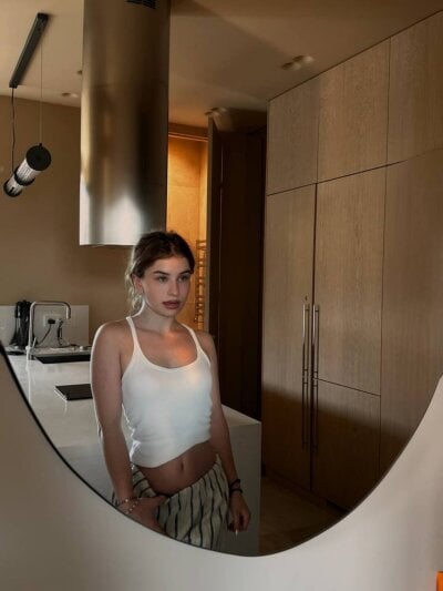 GeorginaCaris