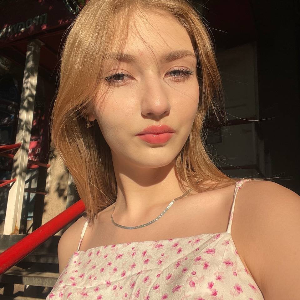 webcam-sexe.net averyberkson livesex profile in ill-let-you-guess cams