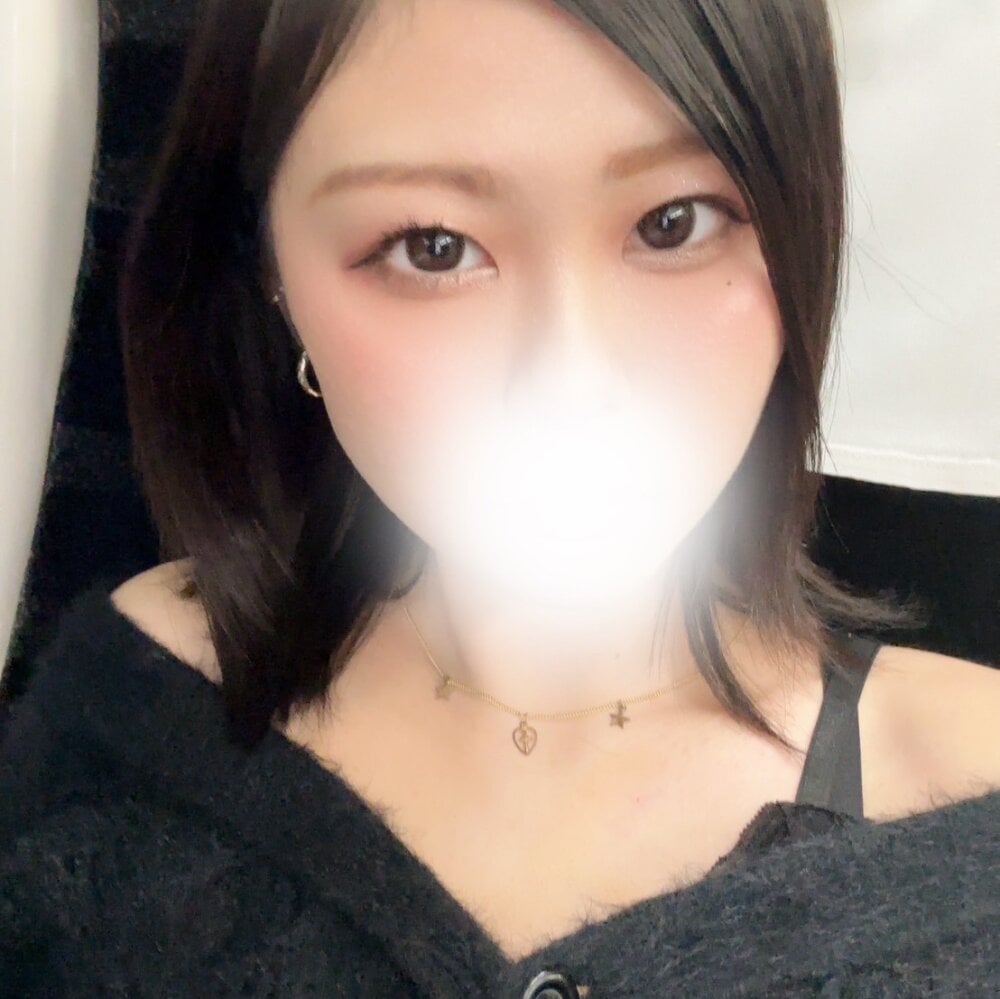 Mio-Mio_o_o live cam model at StripChat