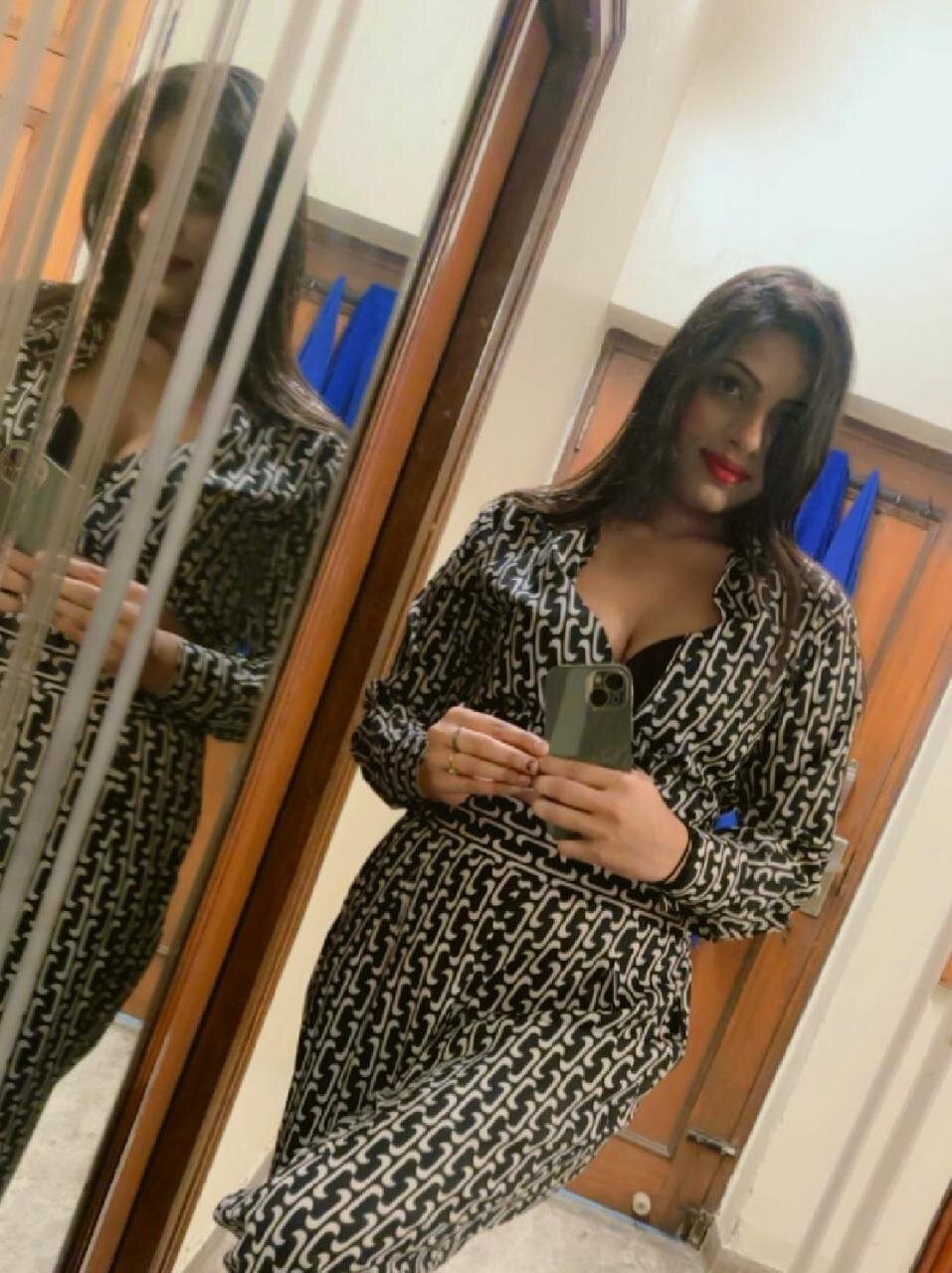 zaanbi