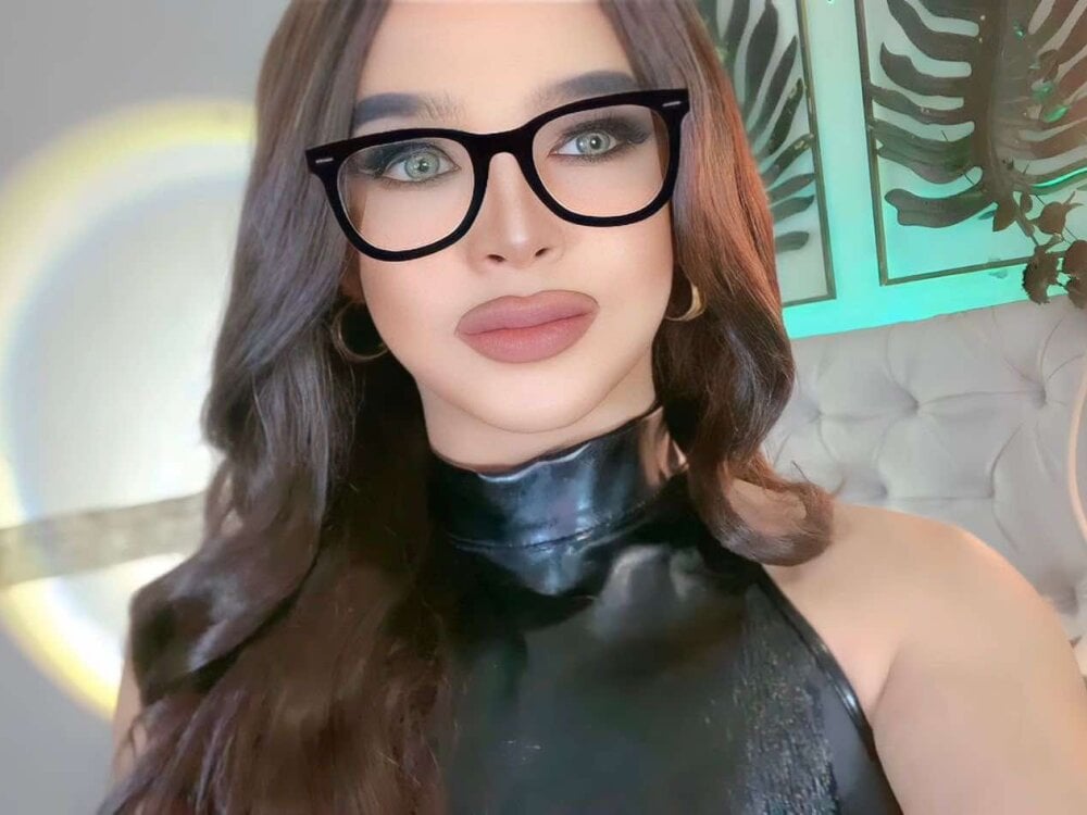 Miss_jassyjuicyandsexy's Offline XXX Chat