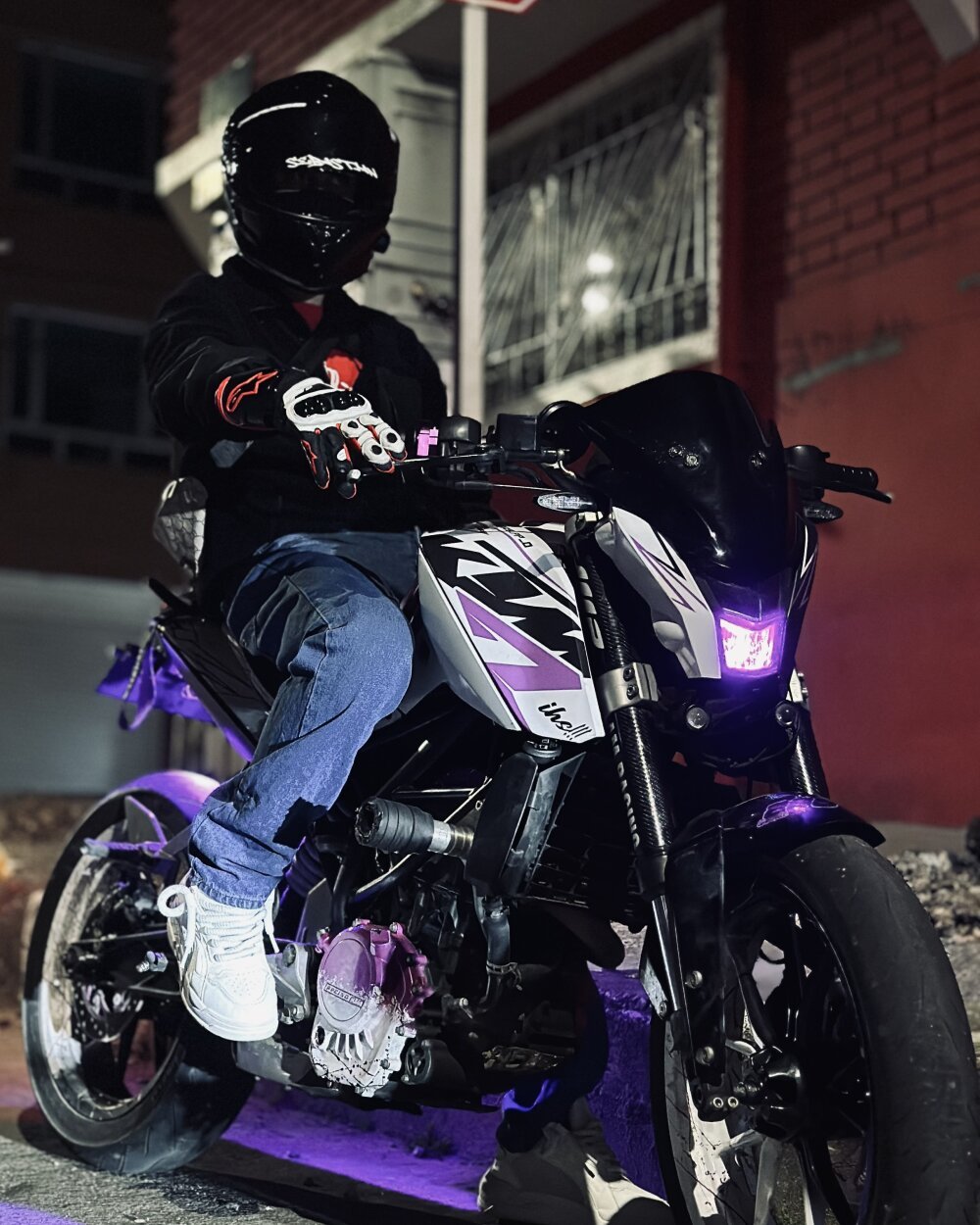 sebas_maverick from stripchat