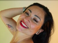 SaraMilf_69's webcam live show