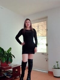 raxxeelbigass's webcam live show
