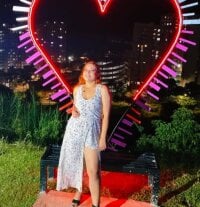 1emily_baker's Offline Chat Room