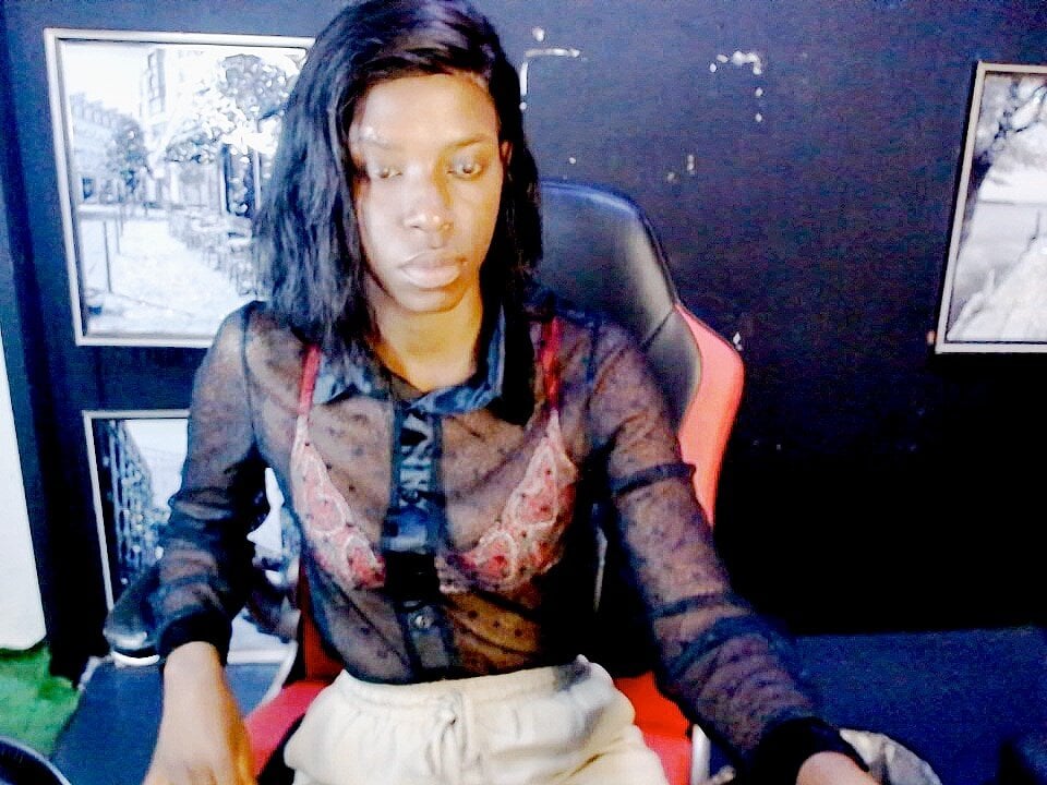 ebonybae21