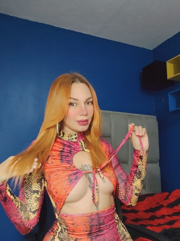 sexcityguide.com carla_velvet livesex profile in united-states-of-transylvania cams