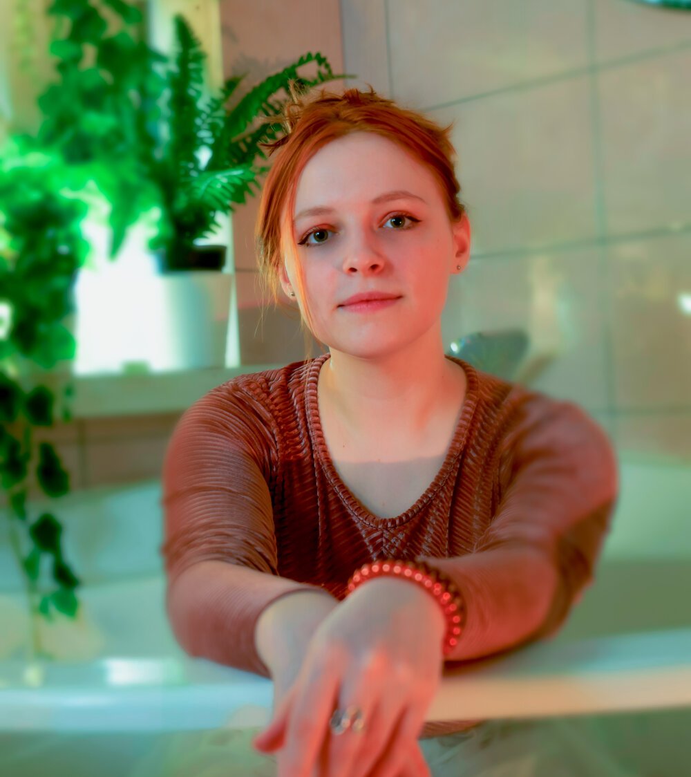 Live sex webcam photo for _princess_fiona_ #286693951