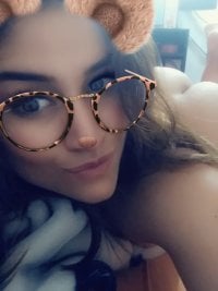 Michelle_Evanss' Offline Chat Room