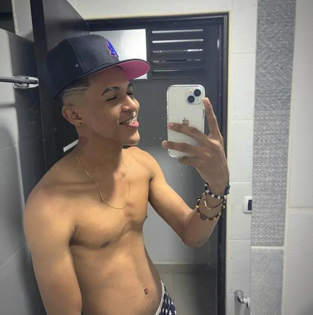 neydavid142 from stripchat