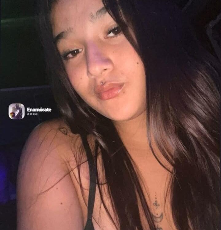 stripchat nahomi--sex webcam profile pic via bestlivesexchat.com