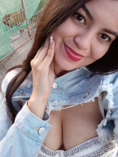 miarouge_ from stripchat