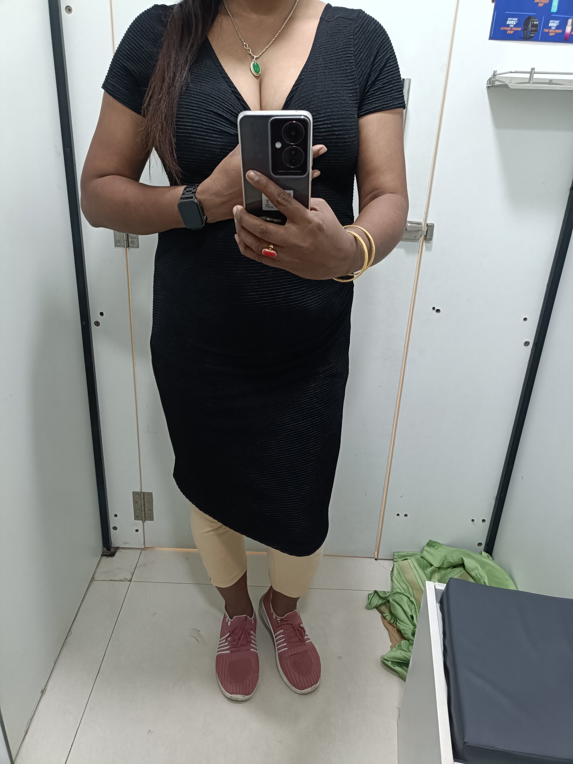 Priya_hotgirl23