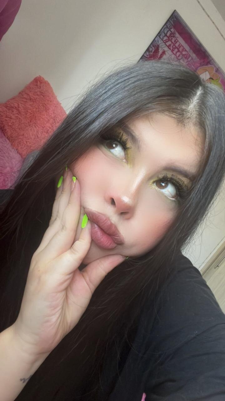 angie__moon