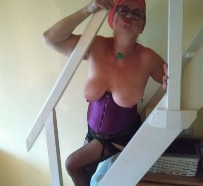 MucMilf59 - dildo or vibrator grannies