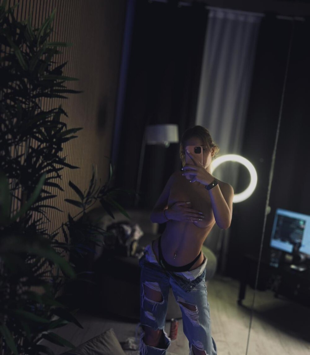maddieray from stripchat