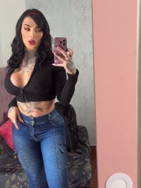 BunnyLola2 Live XXX Chat