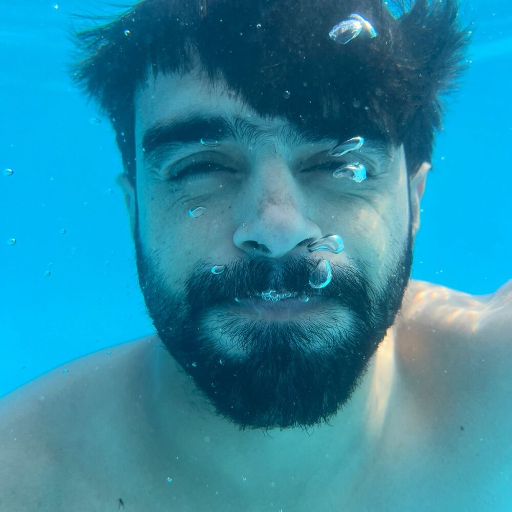 AmanK2322's Offline XXX Chat