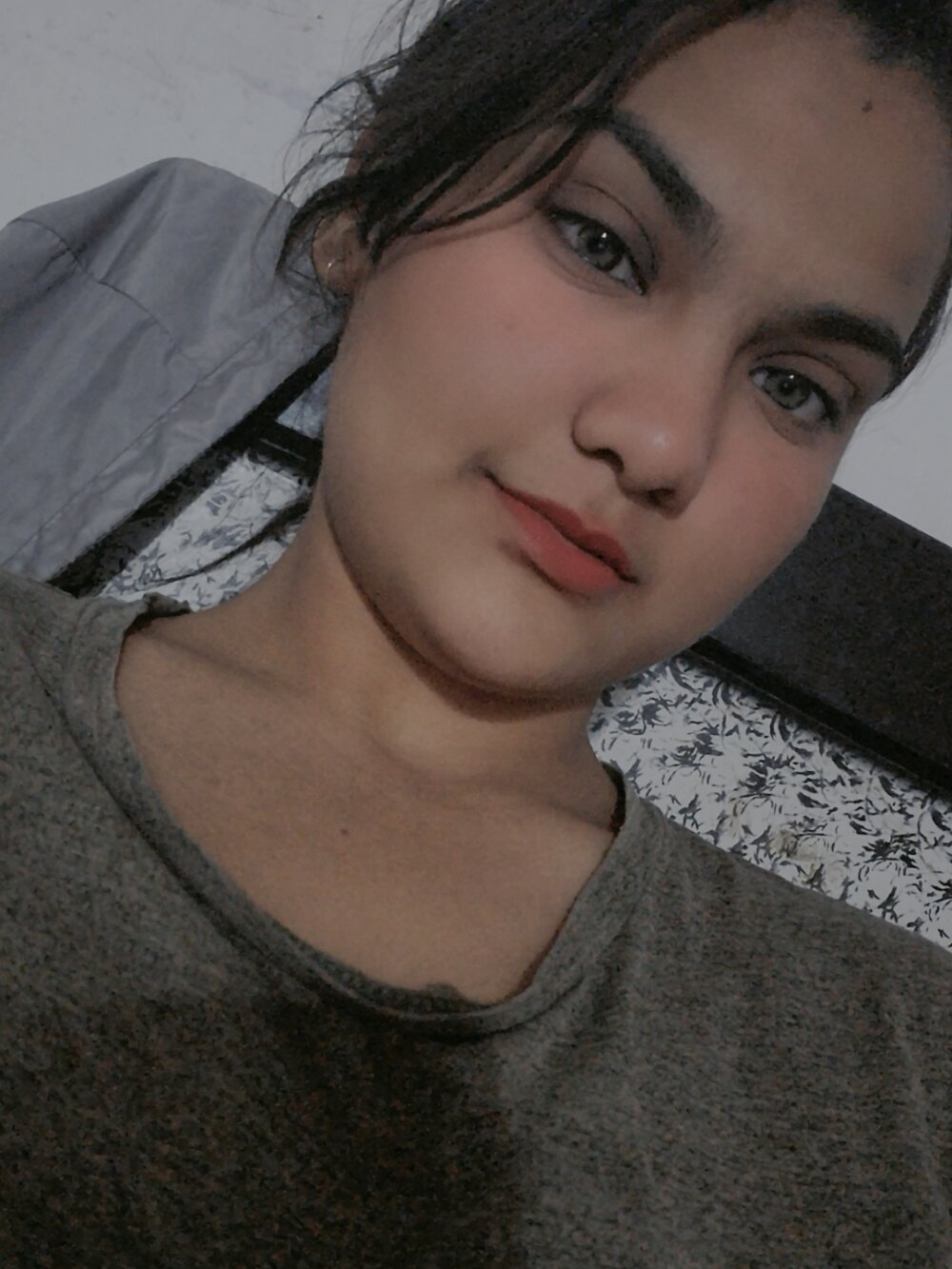 meenu_baby live cam model at StripChat